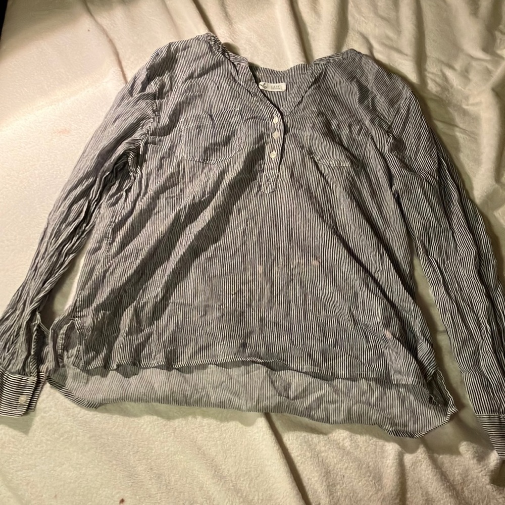 Womens linen long sleeve half button up (V neck)